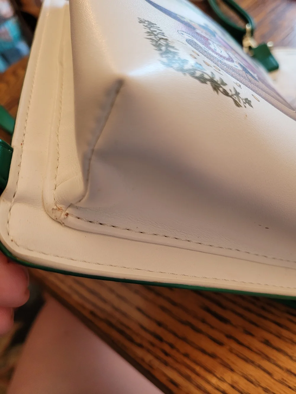 Robin Hood Green Crossbody Book-Style Bag Disney Loungefly - Picture 8 of 12